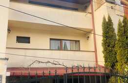 Triplex finisat, 135 mp utili, teren 100 mp, zona Taietura Turcului