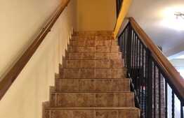 Triplex finisat, 135 mp utili, teren 100 mp, zona Taietura Turcului