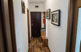 Apartament de 2 camere, modern, decomandat, parcare, zona Tractorul 