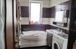 Apartament de 2 camere, modern, decomandat, parcare, zona Tractorul 