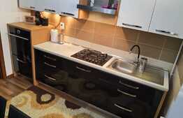 Apartament de 2 camere, modern, decomandat, parcare, zona Tractorul 