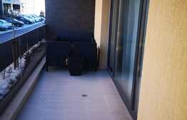 Apartament de 3 camere, la cheie, terasă de 33 mp, 2 băi, zona Carpaților