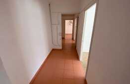 Apartament de 3 camere, 64 mp, decomandat, zona Racadau