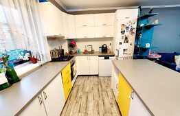 Apartament finisat nou, 3 camere, 67 mp, Parcare, balcon! zona Teilor