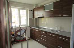 2 camere, 105 mp! Mobilat si utilat! 2 locuri de parcare! Zona strazii Florilor!