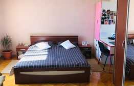 Casa de vanzare, teren 244 mp, 100 mp, zona Andrei Muresanu