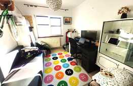 Apartament 3 camere, decomandat, 62 mp, etaj intermediar