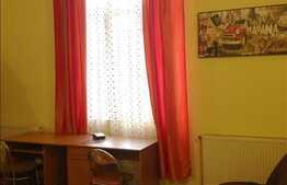 Apartament 1 camera, 33 mp cu loc de parcare in curte, zona Casei de Cultura