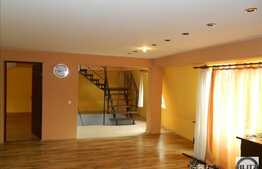 Vanzare 3 camere in imobil tip casa, 130 mp utili, pe 2 nivele, loc de parcare!