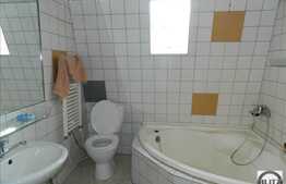 Vanzare 3 camere in imobil tip casa, 130 mp utili, pe 2 nivele, loc de parcare!