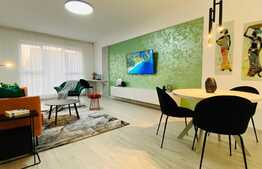 Apartament superb de 2 camere, totul nou, garaj, terasa, zona centrala