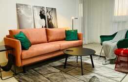 Apartament superb de 2 camere, totul nou, garaj, terasa, zona centrala