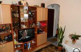 Vanzare apartament 1 camera, 25 mp utili, zona Iulius Mall, cu boxa si parcare