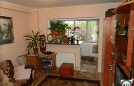 Vanzare apartament 1 camera, 25 mp utili, zona Iulius Mall, cu boxa si parcare