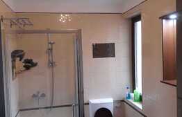 Apartament in vila 4 camere, decomandat, 120 mp si gradina 125 mp in zona Sub Cetate