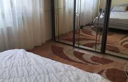 Apartament de 2 camere, etaj intermediar, balcon, parcare! Zona Terra!