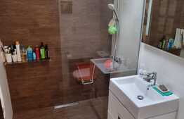Apartament 2 camere, scara interioara, 102 mp, loc parcare, zona Tautului