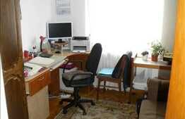 De vanzare apartament cu 3 camere decomandate, 67 mp. Loc de parcare si boxa!