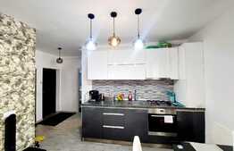 Apartament 3 camere, zona accesibila, parcare, balcon! Zona VIVO