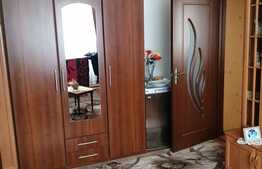 Apartament 3 camere, 44 mp, zona Astra