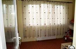 Vanzare apartament cu 2 camere, decomandat, 52 mp