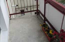 Vanzare 4 camere, 78 mp utili, zona BIG, renovat, etaj intermediar, cu boxa