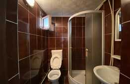 Garsoniera de 30 mp, curte, parcare, zona Junior Residence