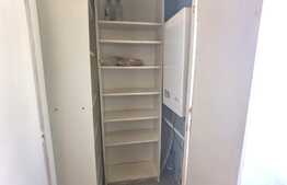 Apartament 4 camere, decomandat, etaj intermediar, garaj, zona Kaufland