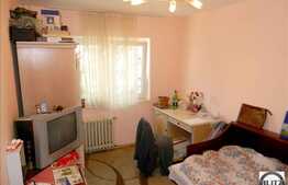 Apartament de vanzare, 4 camere decomandate, 80 mp plus 3 balcoane si boxa