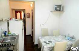 Apartament de vanzare, 4 camere decomandate, 80 mp plus 3 balcoane si boxa