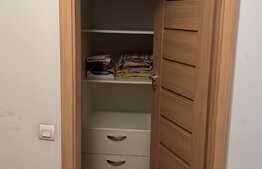 Apartament 3 camere, etaj intermediar, parcare inclusa, zona Stejarului