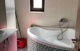 Apartament 3 camere, etaj intermediar, parcare inclusa, zona Stejarului