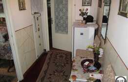 Vanzare apartament cu 2 camere, 50 mp utili, zona S. Albini, cu boxa