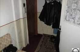 Vanzare apartament cu 2 camere, 50 mp utili, zona S. Albini, cu boxa