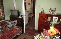 Vanzare apartament cu 2 camere, 50 mp utili, zona S. Albini, cu boxa