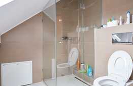 Apartament tip Penthouse de 4 camere pe doua nivele, 130 mp, parcare, terasa 6 mp, Valea Garbaului