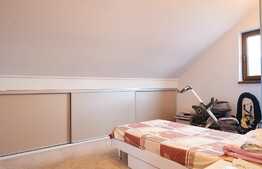 Apartament tip Penthouse de 4 camere pe doua nivele, 130 mp, parcare, terasa 6 mp, Valea Garbaului