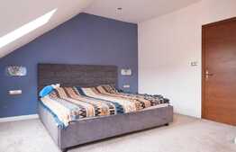 Apartament tip Penthouse de 4 camere pe doua nivele, 130 mp, parcare, terasa 6 mp, Valea Garbaului