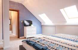 Apartament tip Penthouse de 4 camere pe doua nivele, 130 mp, parcare, terasa 6 mp, Valea Garbaului