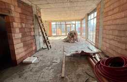 Spatiu comercial deosebit, 95-190 mp, vitrina imensa, zona Iulius Mall