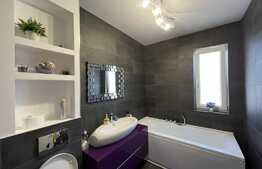 Apartament de lux, 3 camere, 68 mp, parcare, zona Vivo