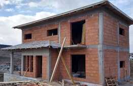 Casa 150 mp utili, teren 500 mp, garaj si expunere frumoasa!