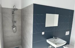 Casa insiruita de vanzare, 81 mp , mobilata si utilata, doua garaje ! zona Terra  