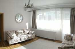 Apartament de 3 camere, 66 mp, modern, garaj, zona Grand Hotel Italia