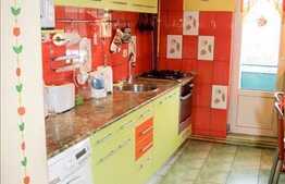 Apartament in zona FSEGA, 4 camere decomandate, 84 mp, plus 2 balcoane