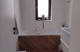 Casa 170 mp, demisol si teren 700 mp, priveliste si confort