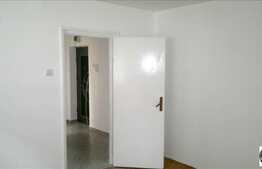 Vanzare apartament 3 camere, 43 mp utili, zona Alverna, renovat recent