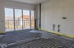 Apartament semifinisat de 2 camere, 38 mp, balcon, priveliste, bloc nou, zona Teilor