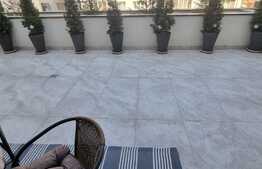 Apartament 2 camere, lux, 60 mp, terasa, parcare, zona Centrala