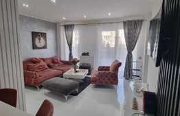 Apartament 2 camere, lux, 60 mp, terasa, parcare, zona Centrala